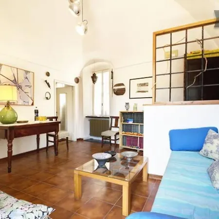 A Romantic Place On The Hills Looking On The Sea Apartment Isolalunga