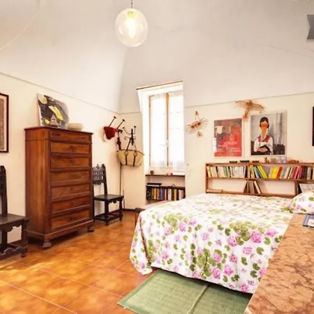 Apartment A Romantic Place On The Hills Looking On The Sea *